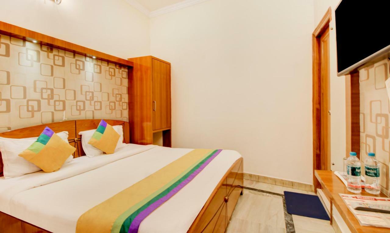 Treebo Trip Sonachi Hotels アムリトサル エクステリア 写真